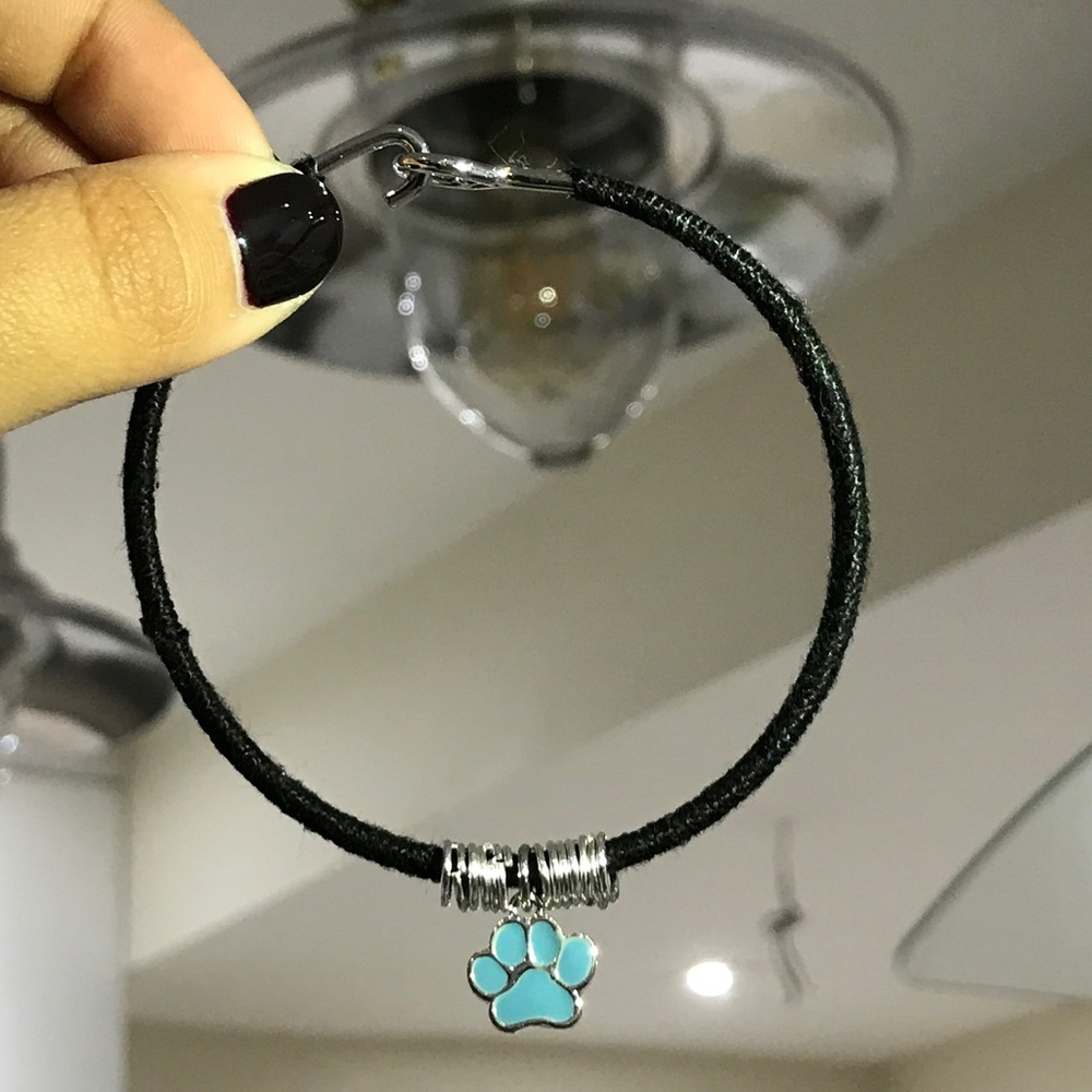 Paw print bangle - Picture 2 of 3
